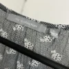 Blusa Gris con Diseño