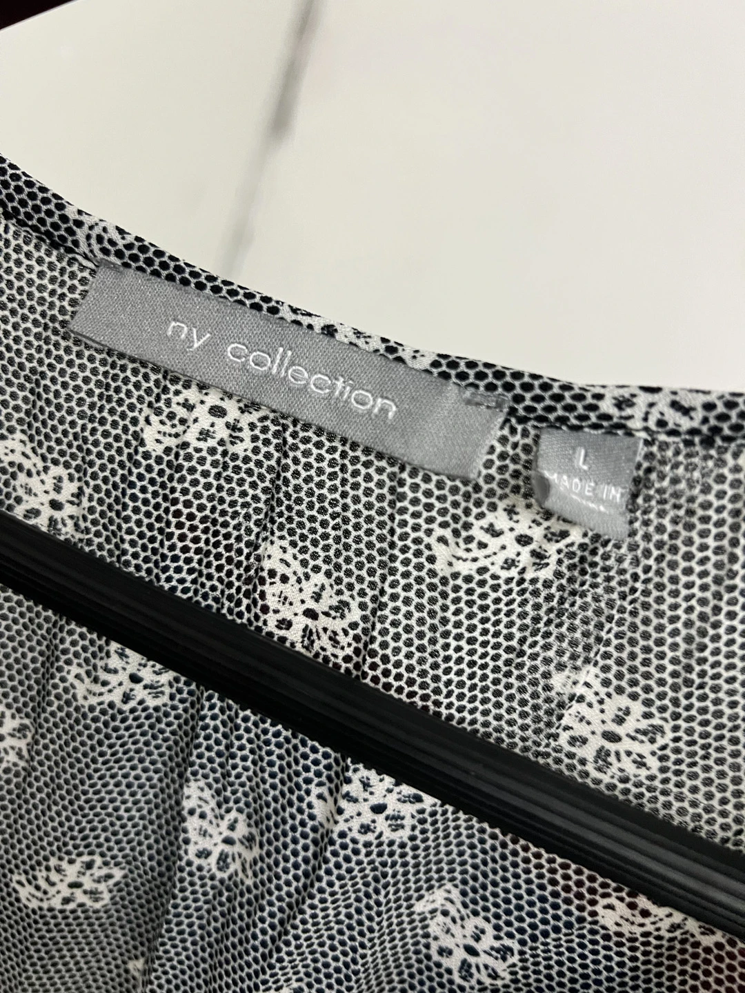 Blusa Gris con Diseño